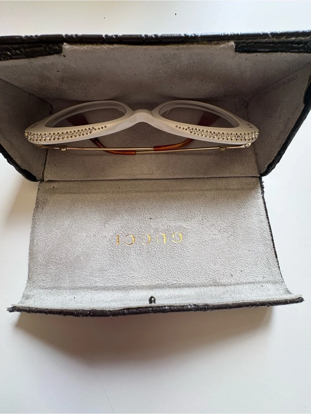 Gucci Glasses - Picture 9 of 16